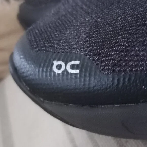 'On Cloud' Shoe Black/Eclipse size 9.5 EUC #5598626 - Picture 7 of 16